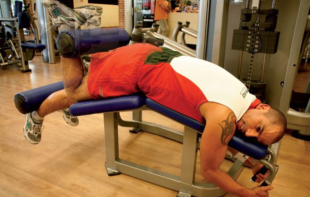 Treino para blindar os joelhos - mesa flexora