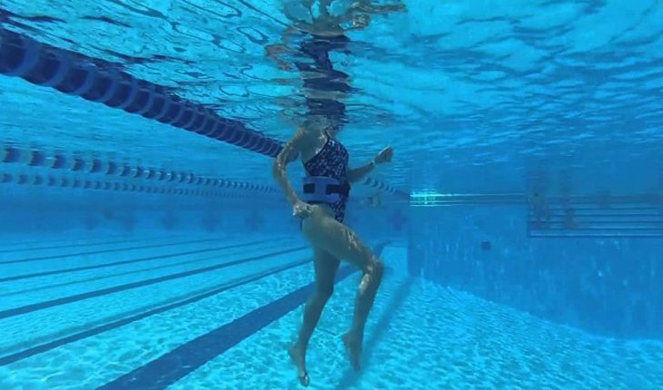 Correr dentro da piscina melhora a técnica e o desempenho