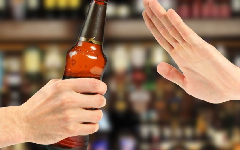 Álcool é um dos alimentos que ajuda a aumentar o estresse