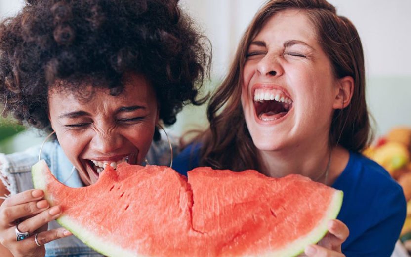 Melancia une refrescância e vantagens para a saúde