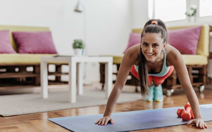 Cinco equipamentos fundamentais para o seu treino em casa