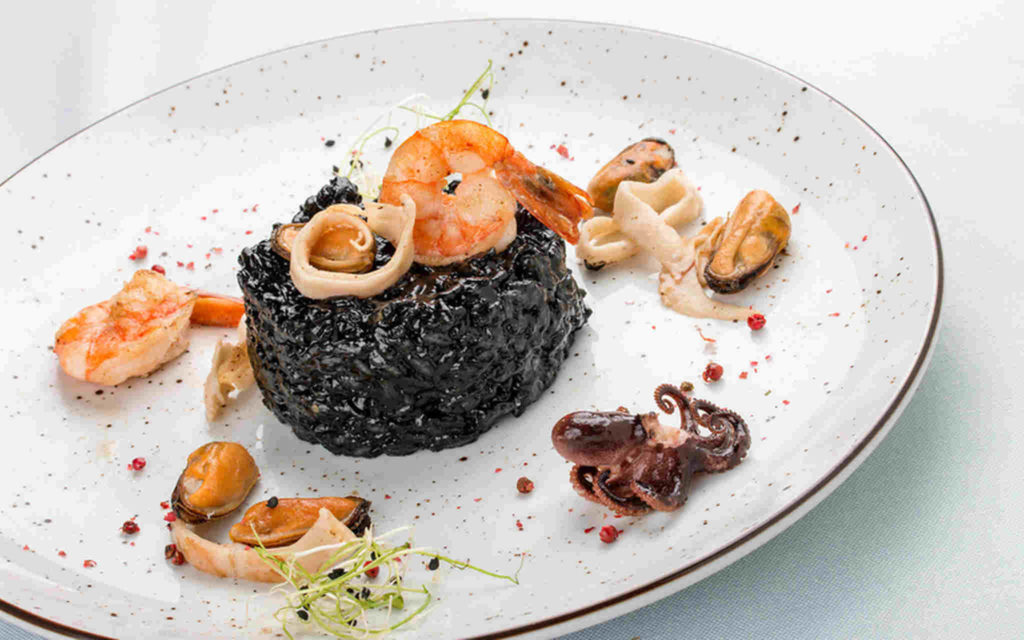 Arroz negro é opção ao tradicional e ainda é ideal para o emagrecimento