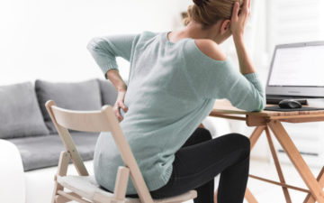 Dor nas costas cresce 41% com o maior tempo das pessoas em casa