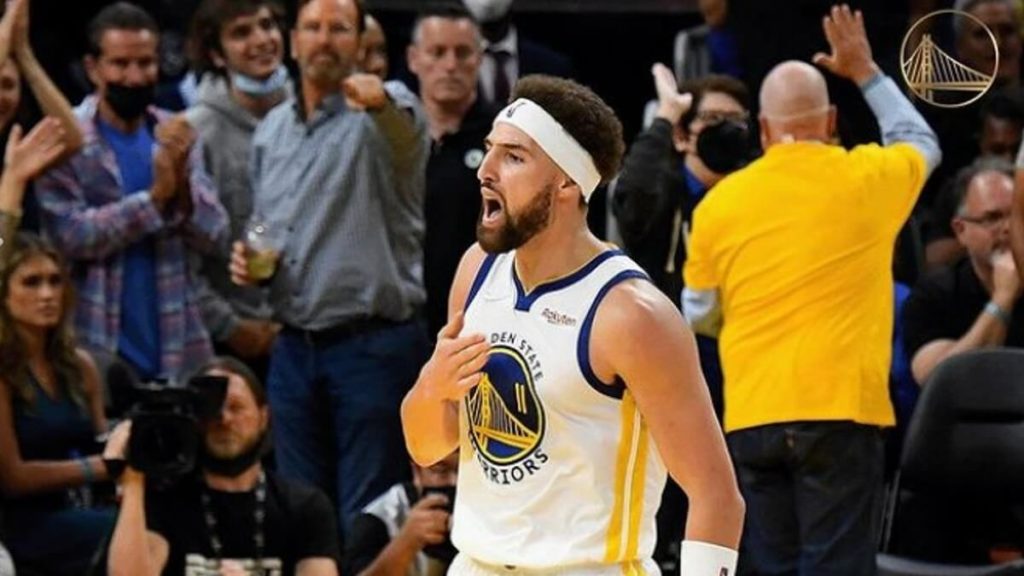Warriors vencem em casa