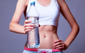 Hidratação e controle de peso: como o consumo de água pode ajudar na dieta