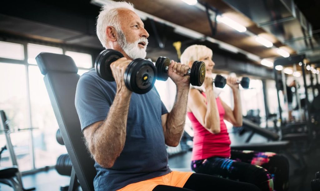 Terceira idade: musculação é importante para saúde dos idosos