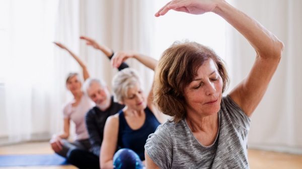 Exercícios físicos podem reduzir a evolução do Alzheimer, apontam estudos