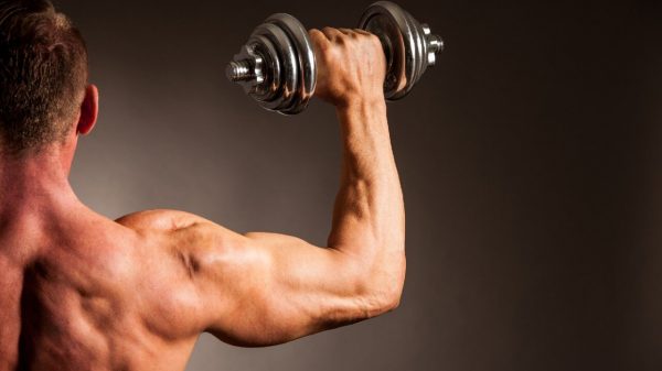 Por que é tão importante ganhar massa muscular? Médica responde
