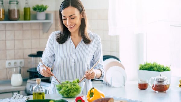Veja como ter uma alimentação saudável sem hábitos errados