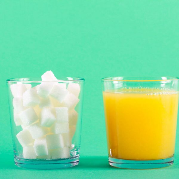 Suco com açúcar faz mal à saúde?