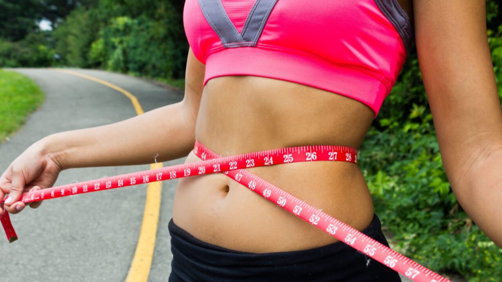 Cinco exercícios para afinar cintura