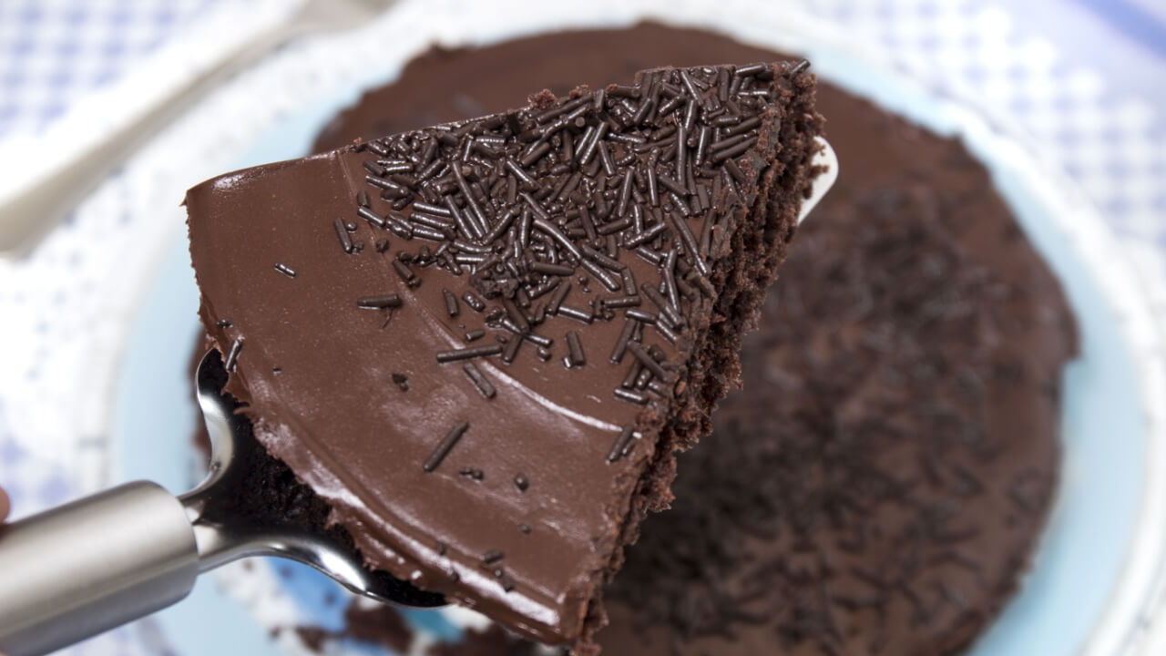 Bolo de brigadeiro proteico