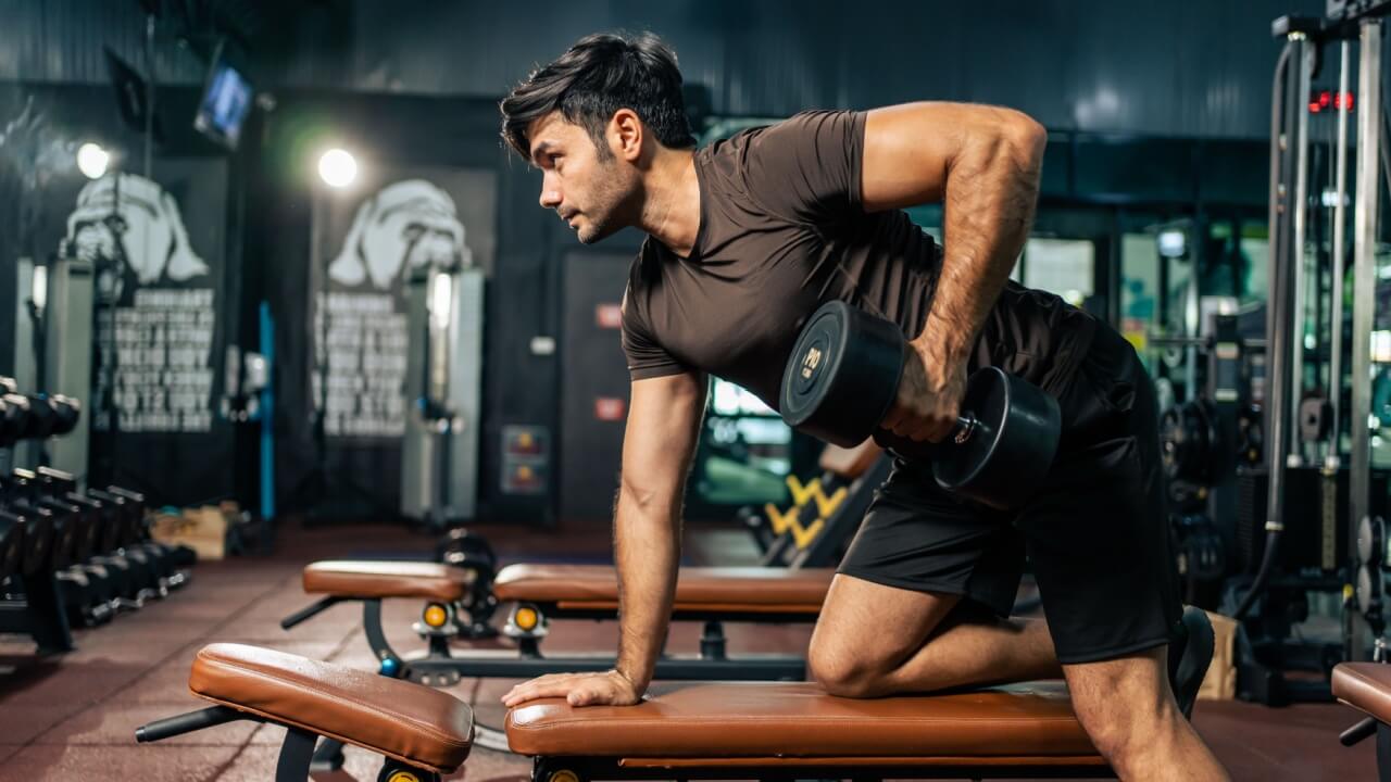 Musculação ajuda tratar e prevenir insônia