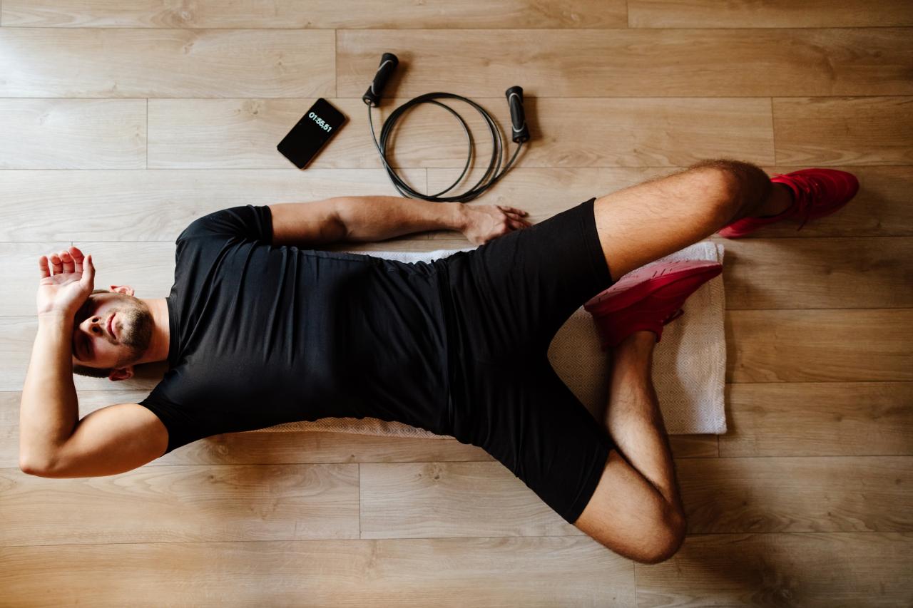 Imagem de pessoa relaxando durante o treino