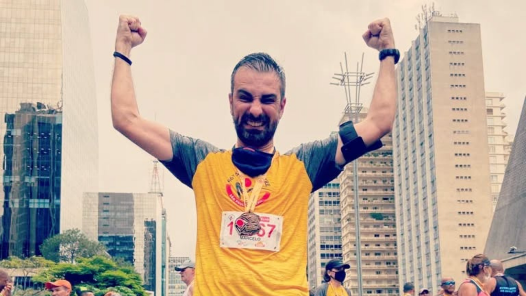 Livro Do Tarja Preta à São Silvestre revela como Marcelo do Rego superou a depressão e transformou a corrida em símbolo de saúde mental e propósito.