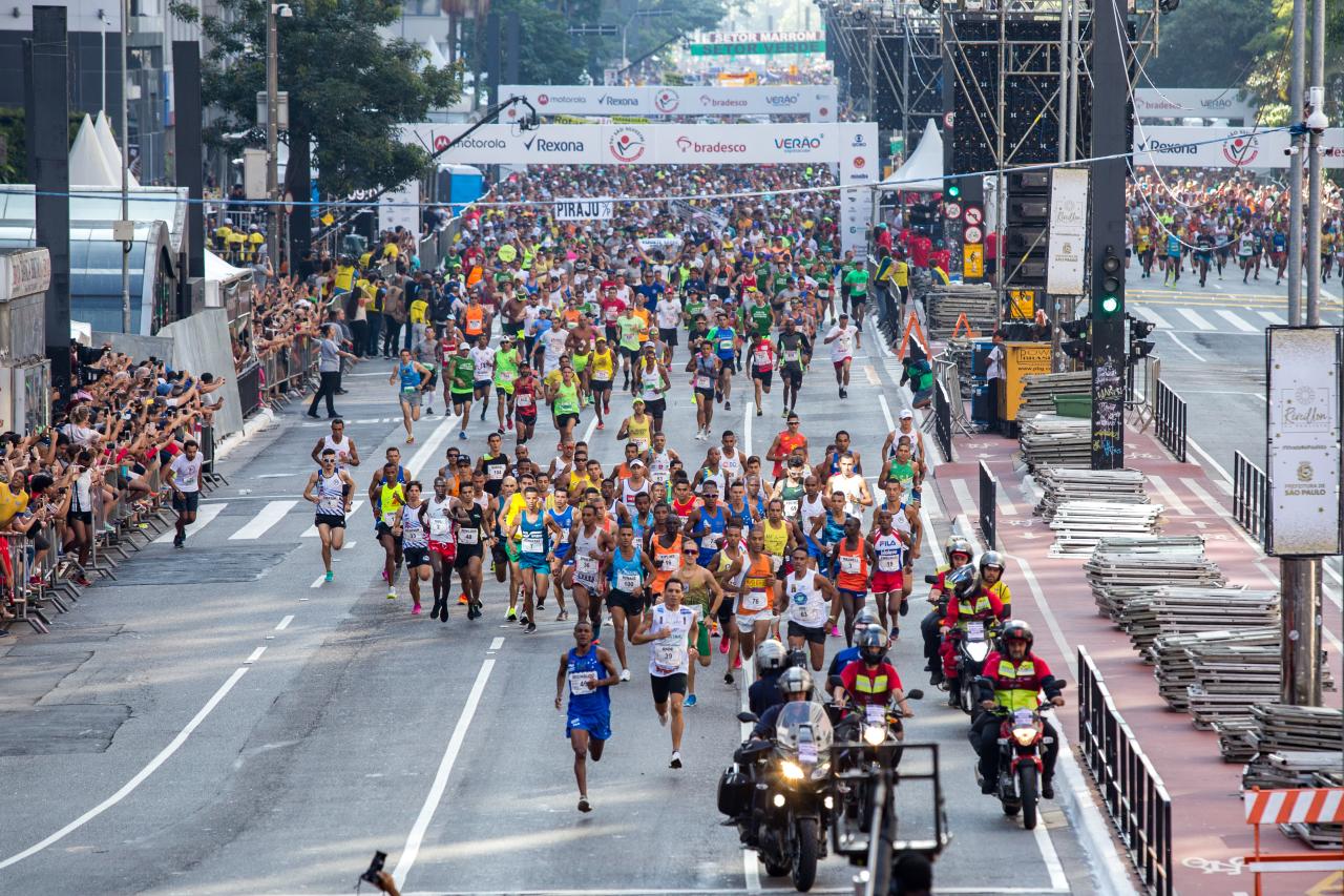 Imagem de corredores na São Silvestre