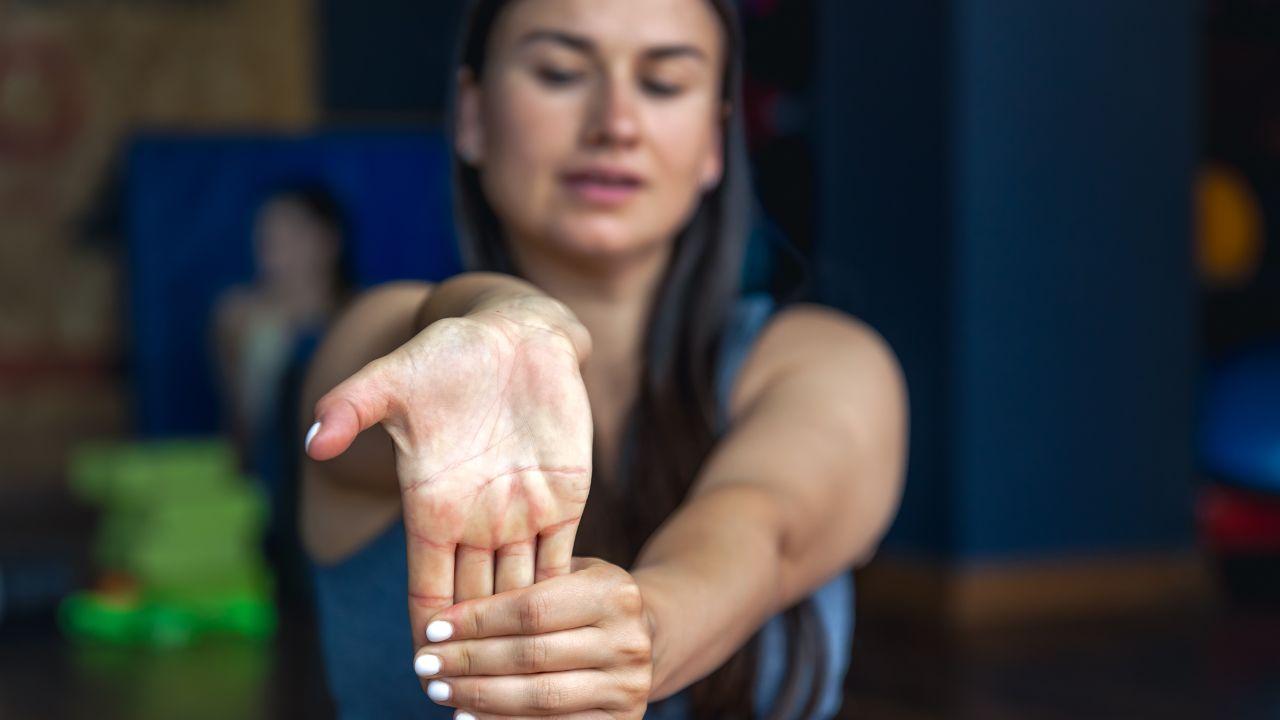 Alongamentos que ajudam com as dores da fibromialgia