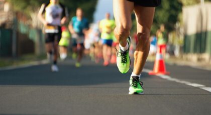 Cadência na corrida influencia técnica, economia de movimento e risco de lesões