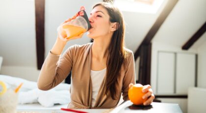 Ganhar massa sendo mulher é diferente? Entenda o que muda na dieta