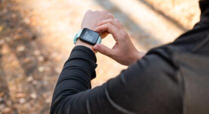 Relógios de corrida coletam dados que ajudam a entender desempenho e saúde