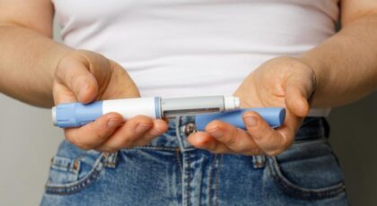 Hábitos consistentes como treino, alimentação e sono são essenciais para reduzir a gordura na barriga