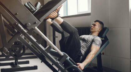 Leg Press, que substitui o agachamento livre