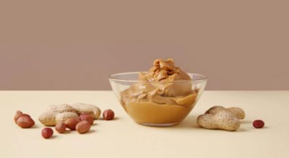 Pasta de amendoim é nutritiva, mas deve ser consumida com moderação