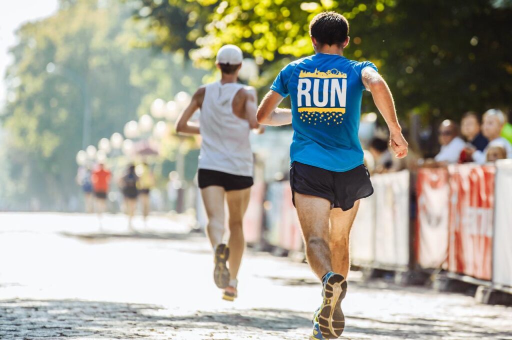 Caminhada inclinada ou corrida: qual treino vale mais a pena?