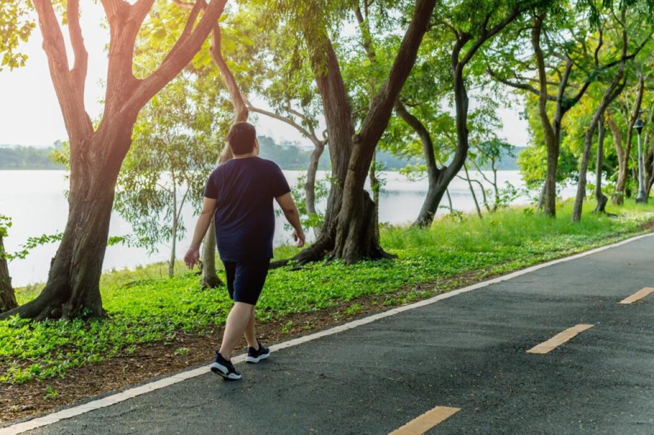 Caminhada japonesa alterna ritmos e virou tendência por unir praticidade, condicionamento físico e maior intensidade no treino