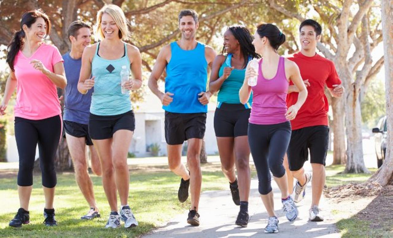Participar de um grupo de corrida pode aumentar a motivação, melhorar a disciplina e tornar os treinos mais prazerosos