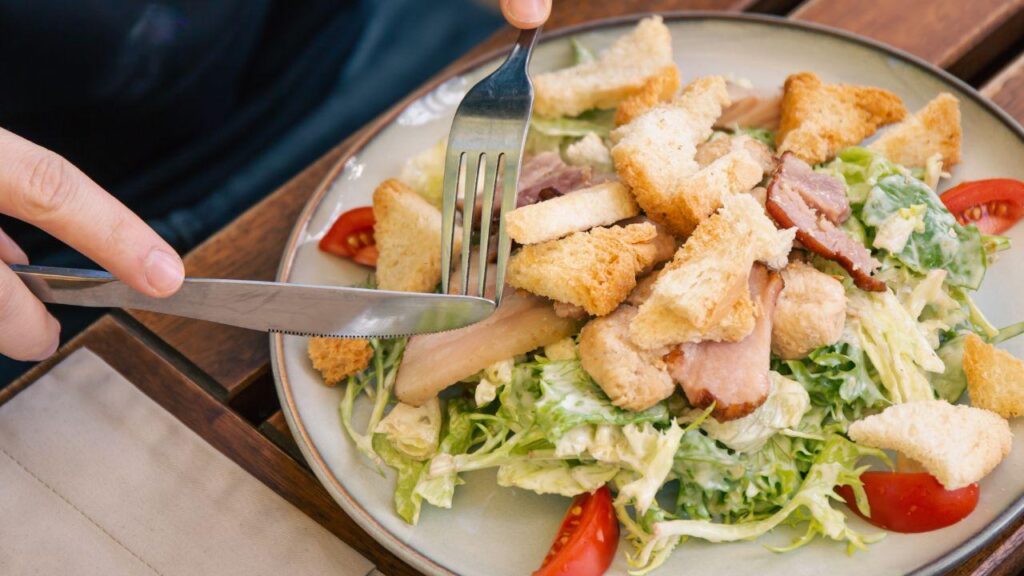 Prato com fontes de proteína e fibras
