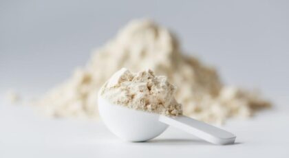 Whey protein e albumina são proteínas completas e podem complementar a alimentação de quem pratica exercícios físicos