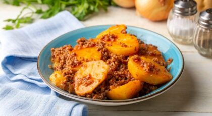 A batata-doce pode ser usada em diversas receitas fitness além da combinação tradicional com frango