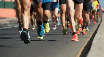 Completar uma maratona exige evolução gradual, consistência nos treinos e respeito ao tempo de adaptação do corpo