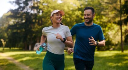 Corrida se tornou uma das atividades físicas mais populares entre casais que buscam saúde e qualidade de vida