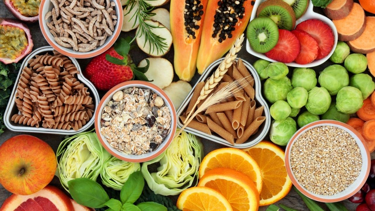 Fibermaxxing: a estratégia que promete saciedade e intestino melhor