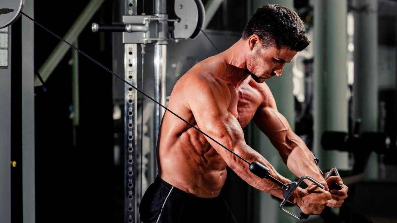Treinar diariamente pode funcionar; mas há um erro que pesa no corpo