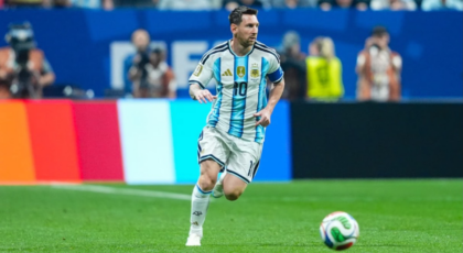 Ausência da Globo na transmissão de Argentina x Suíça chamou a atenção dos torcedores - Foto: Reprodução/Instagram @leomessi
