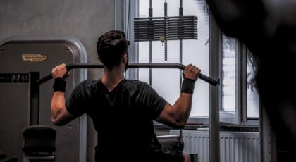 Exercícios que roubam seu tempo: 10 movimentos pouco eficientes na academia