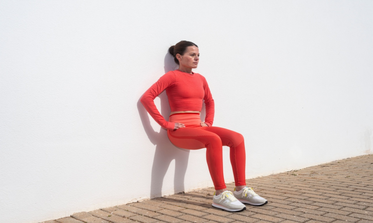 Pilates na parede: como praticar em casa para fortalecer corpo e postura