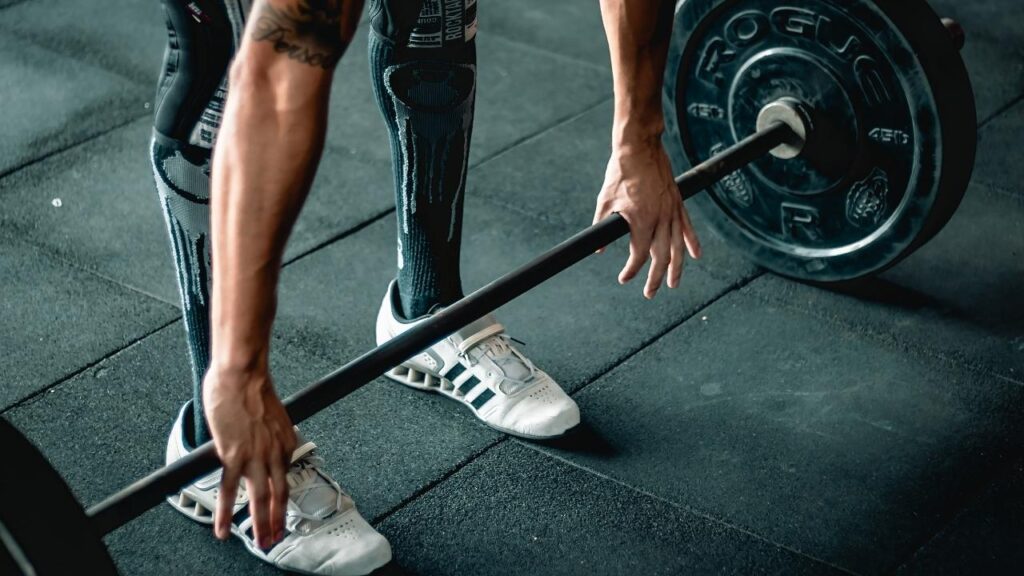 Musculação e crossfit causam hérnia? Veja o que é mito e o que é verdade