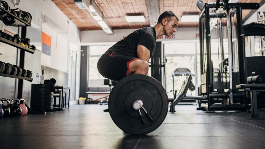 O aquecimento certo para levantar o maior peso possível no treino