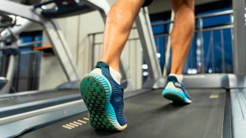 Articulações: caminhada, corrida ou musculação? Veja qual protege mais