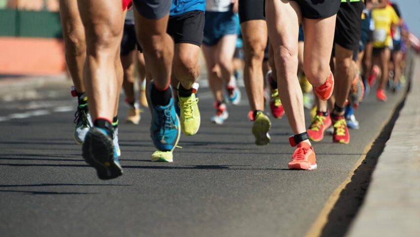 A ASICS lançou uma promoção que levará dois corredores à Maratona de Tóquio 2027, no Japão